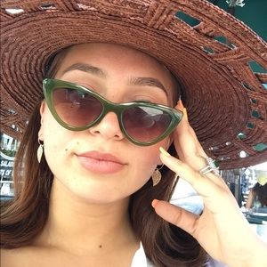 Meet your Posher, Sogoli